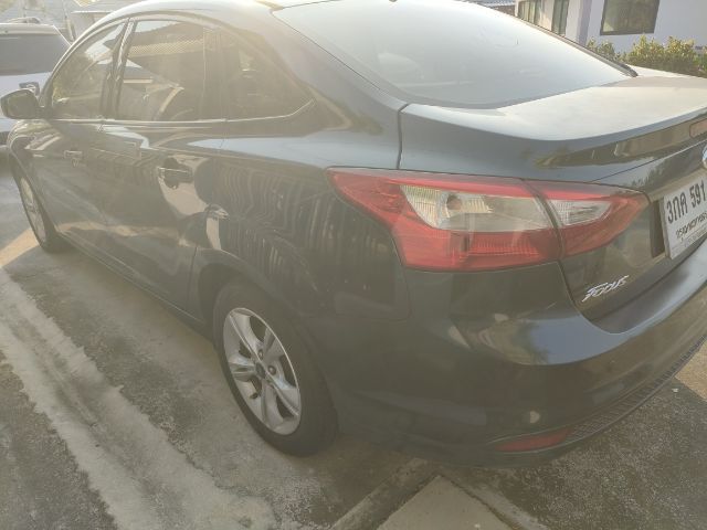 Ford Focus 2012 1.6 Trend Sedan เบนซิน ไม่ติดแก๊ส เกียร์อัตโนมัติ เทา รูปที่ 4