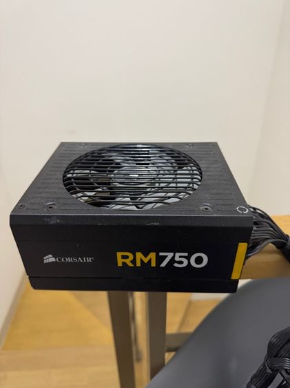 Corsair RM750