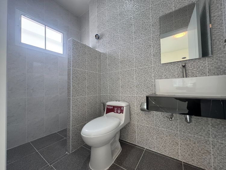 ไม่มี 2025 🚩โครงการ นานา  บ้าน เดี่ยว  2 ห้องนอน  2 ห้องน้ำ  พร้อมโรงจอดรถ  เริ่มต้นที่ดิน 46 ตรว  ราคา 1.79 รูปที่ 4