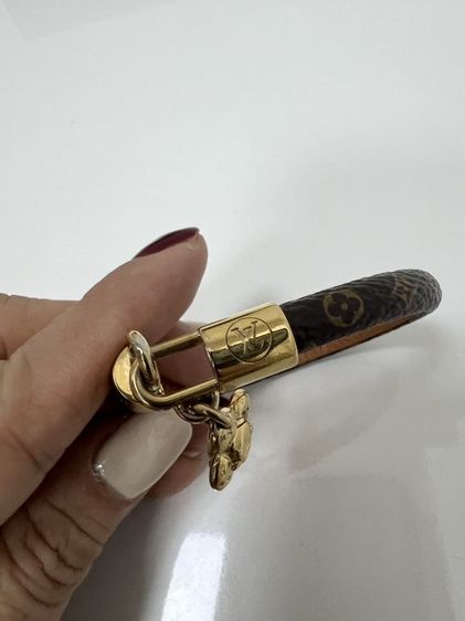 กำไลข้อมือ LV Vivienne Charm รูปที่ 2