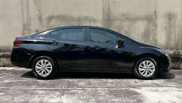 Nissan Almera 2020 1.0 VL Sedan เบนซิน ไม่ติดแก๊ส เกียร์อัตโนมัติ ดำ รูปที่ 3