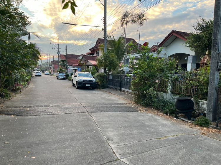 อื่นๆ ตกแต่งครบ สร้างเสร็จก่อน 2010 ขายบ้านพร้อมที่ดิน รูปที่ 3