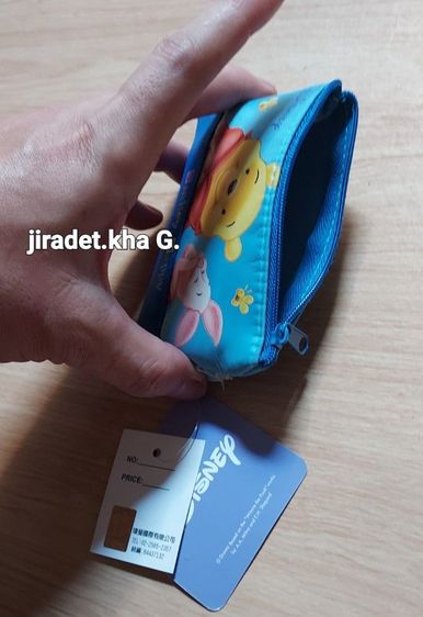 กระเป๋าสตางค์ใบเล็ก Disney ขนาดเพียง 11.5×8 cm. ลวดลายสวยงามมาก สินค้าคัดมาจากโกดังสินค้าญี่ปุ่น สภาพใหม่  รูปที่ 4