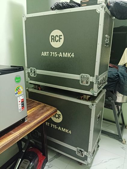 ขายกล่องใส่ลำโพง RCF สั่งทำพิเศษ สภาพดี ราคาถูก