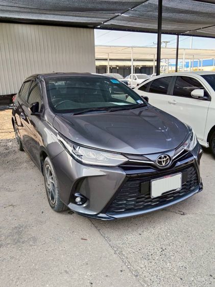 Toyota Yaris 2021 1.2 Sport Premium Sedan เบนซิน ไม่ติดแก๊ส เกียร์อัตโนมัติ เทา รูปที่ 2