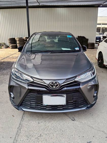 รถ Toyota Yaris 1.2 Sport Premium สี เทา