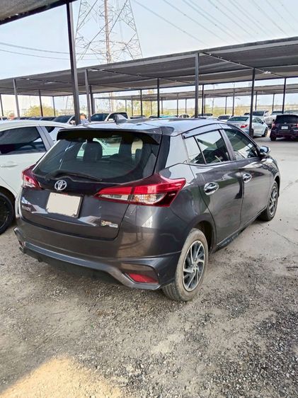 Toyota Yaris 2021 1.2 Sport Premium Sedan เบนซิน ไม่ติดแก๊ส เกียร์อัตโนมัติ เทา รูปที่ 4