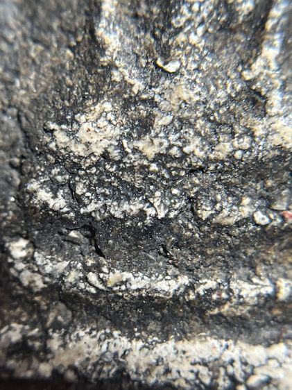 พระสมเด็จวัดระฆังพิมพ์ใหญ่เนื้อเก่าสวยเป็นธรรมชาติเนื้อสีดํา รูปที่ 10