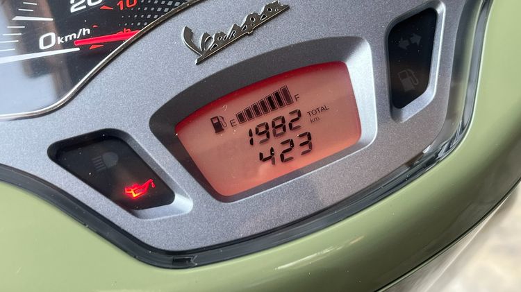 Vespa Sprint 150 ปี 22 ไมล์ 1982 km. รูปที่ 3