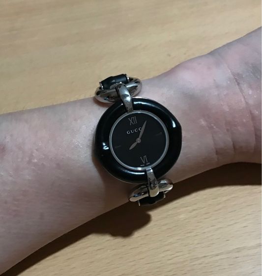 Gucci Bamboo สภาพดี quartz ใช้งานดี ปกติ รูปที่ 9