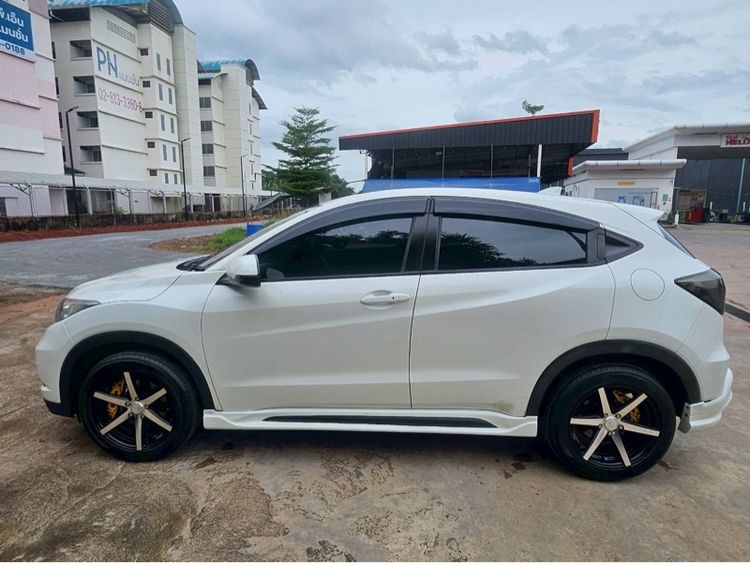 Honda HR-V 2015 1.8 EL Sedan เบนซิน ไม่ติดแก๊ส เกียร์อัตโนมัติ ขาว รูปที่ 2