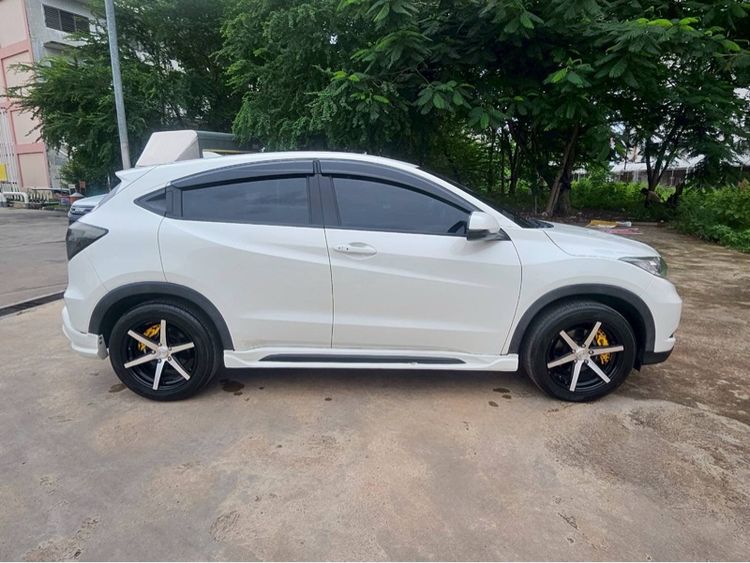 รถ Honda HR-V 1.8 EL สี ขาว