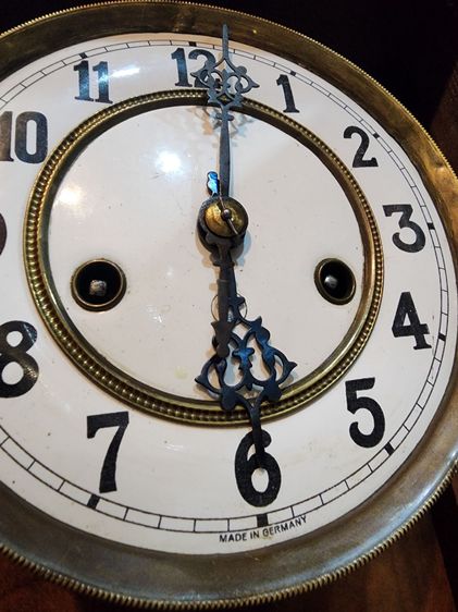 นาฬิกาเยอรมันยี่ห้อ ศรไขว้ รูปที่ 2