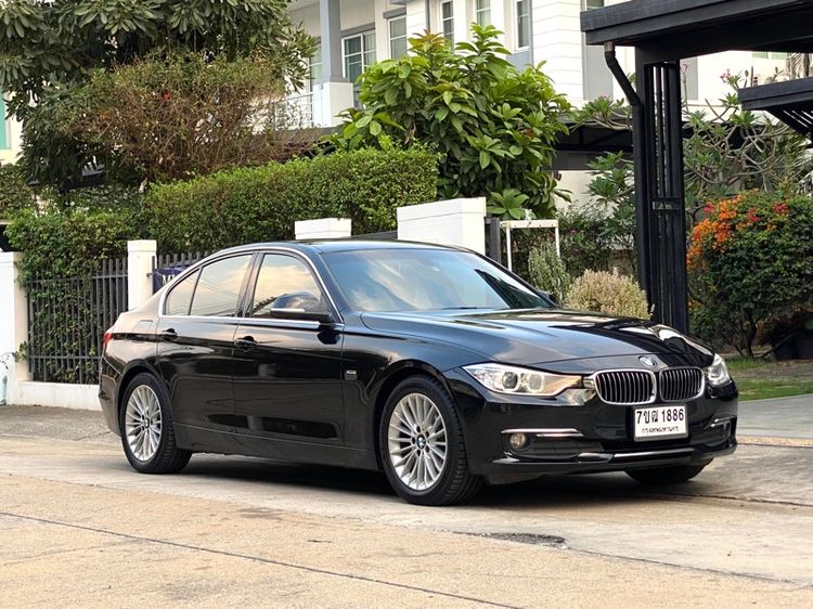 BMW Series 3 2014 320d Sedan ดีเซล ไม่ติดแก๊ส เกียร์อัตโนมัติ ดำ รูปที่ 3