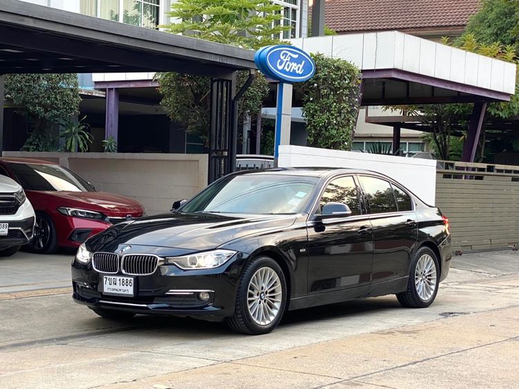 รถ BMW Series 3 320d สี ดำ