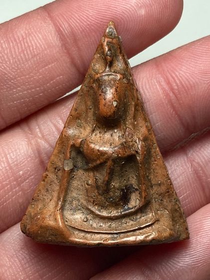 พระนางพญาเนื้อดิน