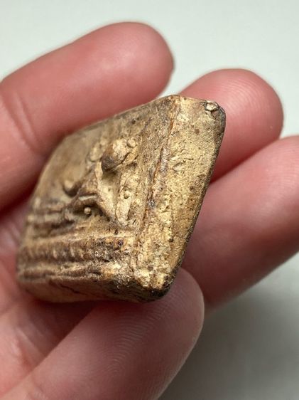 พระปางนอนเนื้อผง รูปที่ 4