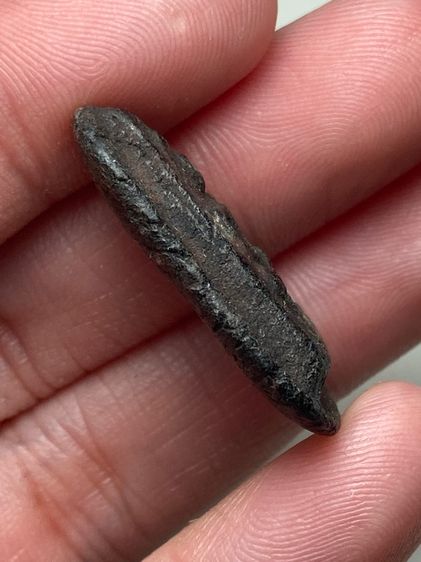 พระปางสมาธินั่งฐานบัวเนื้อผง รูปที่ 3