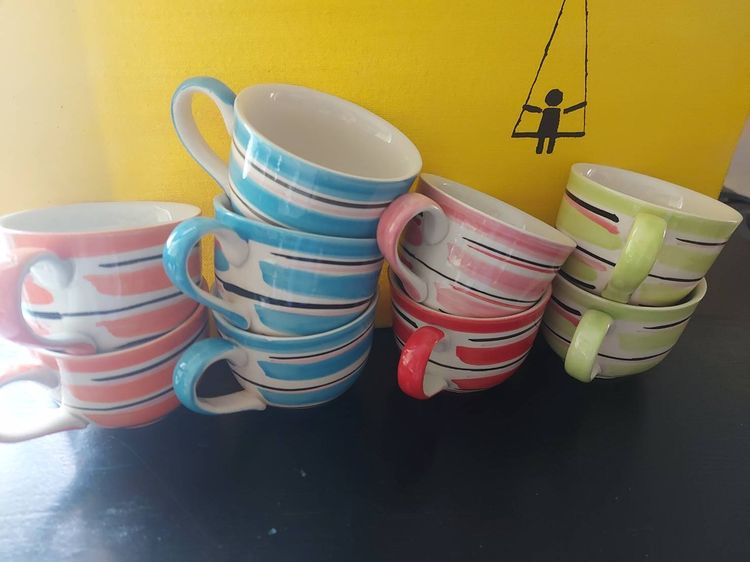 ขายเหมา แจกัน 4 ใบ + แก้วกาแฟ 9ใบ  ธุรกิจโฮสเทล บ้านเช่า ร้านอาหาร 