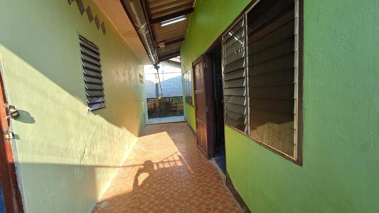 อื่นๆ มีบางส่วน สร้างเสร็จก่อน 2010 บ้าน 2 หลังบางน้ำเปรี้ยวให้เช่ารายเดือนราคาเพียง 5,000 บาทต่อเดือน  รูปที่ 3