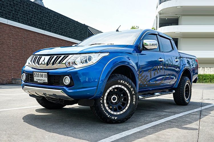 รถ Mitsubishi Triton 2.4 GLS Limited Plus สี น้ำเงิน