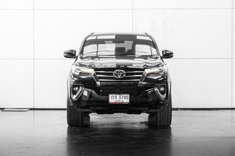 Toyota Fortuner 2019 2.4 V 4WD Utility-car ดีเซล ไม่ติดแก๊ส เกียร์อัตโนมัติ ดำ รูปที่ 3
