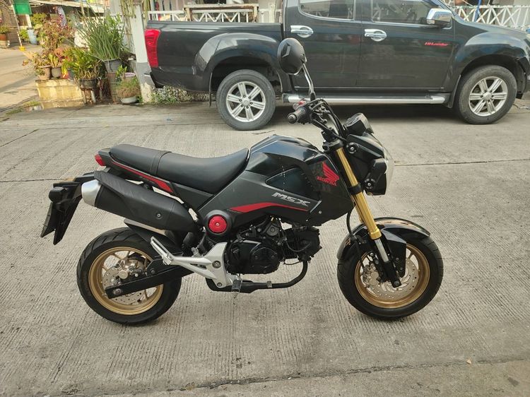 🛵ยังไงก็ขาย MSX125 ปี 58 เครื่องดี สีสวย สตาร์ทมือ รถบ้านพร้อมใช้งาน เปลี่ยนน้ำมันเครื่องฟรี ส่งฟรี30กิโล รูปที่ 3
