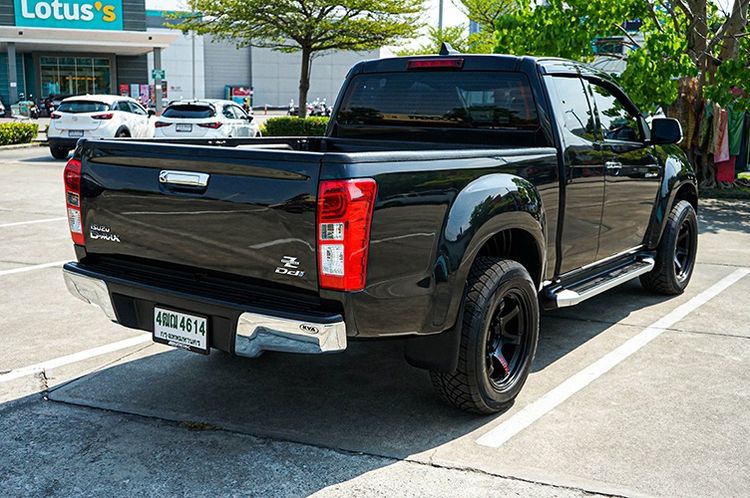 Isuzu D-MAX 2016 1.9 Hi-Lander Stealth Z Prestige Pickup ดีเซล ไม่ติดแก๊ส เกียร์ธรรมดา ดำ รูปที่ 4