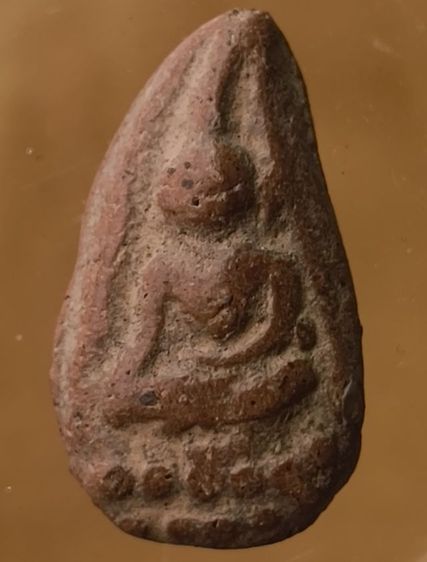 พระกรุขุนแผนไข่ผ่าซีกเนื้อดินอยุธยาค่ะ รูปที่ 7