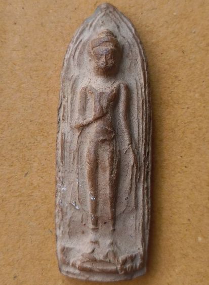 พระกรุขุนแผนไข่ผ่าซีกเนื้อดินอยุธยาค่ะ รูปที่ 15