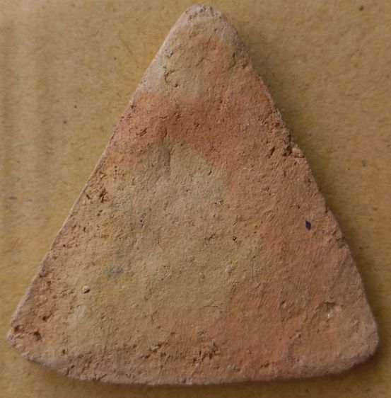 พระกรุขุนแผนไข่ผ่าซีกเนื้อดินอยุธยาค่ะ รูปที่ 18