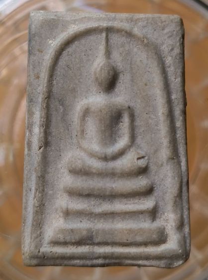 พระผงเกจิเนื้อเก่าหลังตรายางค่ะ