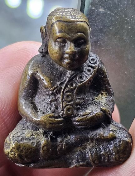 พระสังกัจจายน์ หลวงพ่อเงิน พิมพ์ทรงเครื่อง พิมพ์ใหญ่ เนื้อทองผสม สวยๆครับ กรุวัดเขาพระใต้ อ.ทับคล้อ จ.พิจิตร