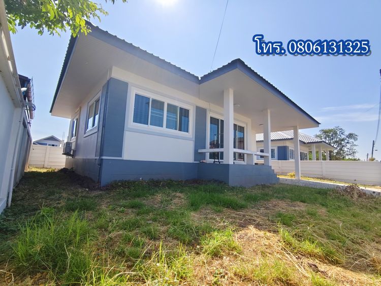 บ้านสร้างใหม่มือ1ในเมืองเพชรบูรณ์3ห้องนอน2ห้องน้ำ1ครับ1โถงใหญ่2จอดรถ