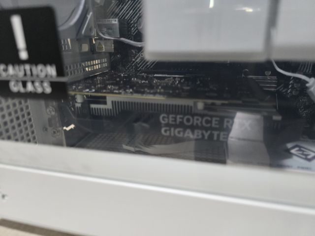 ขายด่วนยกเคส CPU ryzen 5 5600 GT เมนบอร์ด b550  Ram 24 GB Hard Disk m.2 ขนาด 1 TB กับ 500 GB มี WiFi และ RTX  3050 ในตัวพร้อมบลูทูธ เคสขนาดเล็กยกพกพาสะดวก เพิ่งเปลี่ยน CPU ใหม่ไม่ถึง 1 เดือน รูปที่ 4