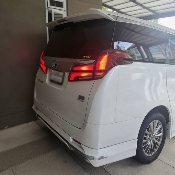Toyota Alphard 2021 2.5 Hybrid Van เบนซิน เกียร์อัตโนมัติ ขาว รูปที่ 2