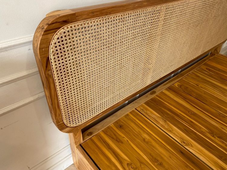 เตียง 6 ฟุต ไม้สัก หัวเตียงไม้หวายสานตาข่าย พร้อมลิ้นชักข้างเตียง รูปที่ 12