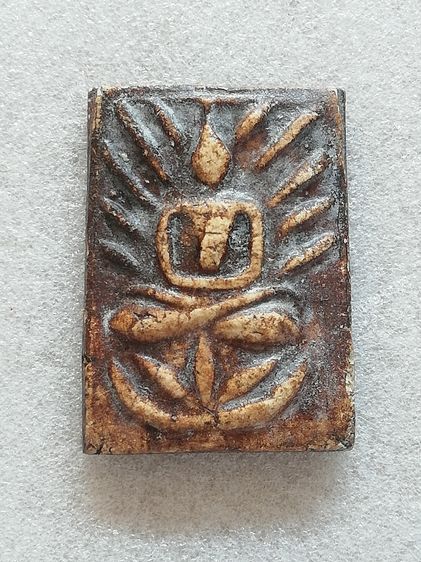 พระกรุเก่าคละพิมพ์ 8 องค์ 400- ส่งฟรี ชุดที่2 รูปที่ 8