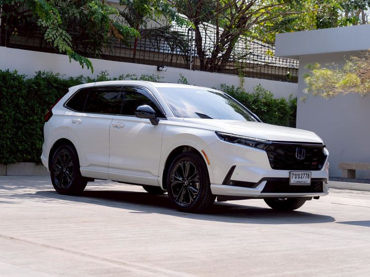 รถ Honda CR-V 2.0 eHEV RS 4WD สี ขาว