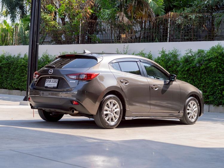 Mazda Mazda3 2016 2.0 C Sedan เบนซิน ไม่ติดแก๊ส เกียร์อัตโนมัติ น้ำตาล รูปที่ 4