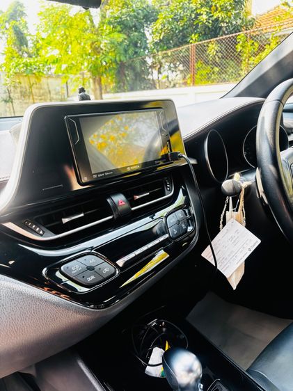Toyota C-HR 2018 1.8 HV Hi Sedan ไฮบริด ไม่ติดแก๊ส เกียร์อัตโนมัติ แดง รูปที่ 4
