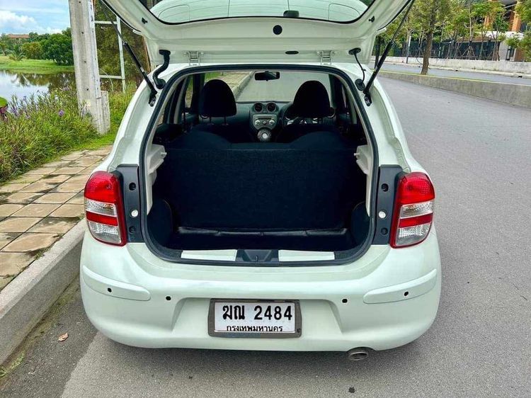 Nissan March 2013 1.2 EL Sport Version Sedan เบนซิน เกียร์อัตโนมัติ ขาว รูปที่ 4