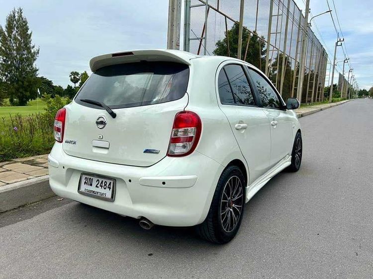Nissan March 2013 1.2 EL Sport Version Sedan เบนซิน เกียร์อัตโนมัติ ขาว รูปที่ 2