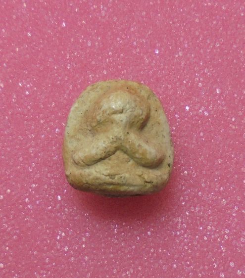 พระปิดตา เนื้อผง ไม่ทราบที่