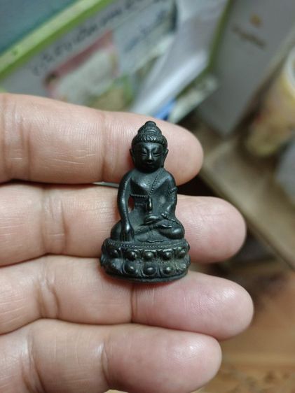 พระกริ่ง ก้นเงิน