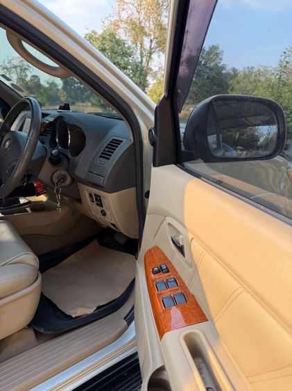 Toyota Fortuner 2010 3.0 V 4WD Utility-car ดีเซล เกียร์อัตโนมัติ เทา รูปที่ 4