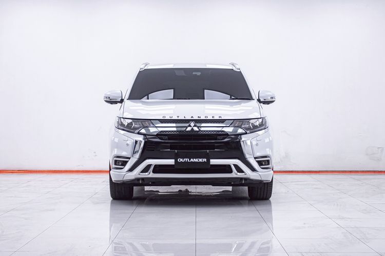 Mitsubishi Outlander 2022 Phev 2.4 GT Premium 4WD Utility-car ปลั๊กอินไฮบริด (PHEV) ไม่ติดแก๊ส เกียร์อัตโนมัติ ขาว รูปที่ 4