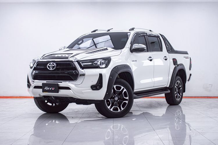 รถ Toyota Hilux Revo 2.4 Prerunner High สี ขาว