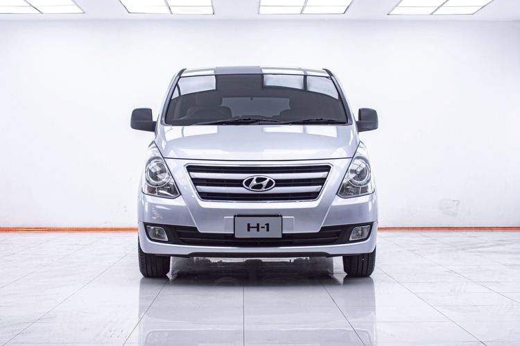 Hyundai H-1  2018 2.5 Maesto Touring Utility-car ดีเซล ไม่ติดแก๊ส เกียร์อัตโนมัติ เทา รูปที่ 4