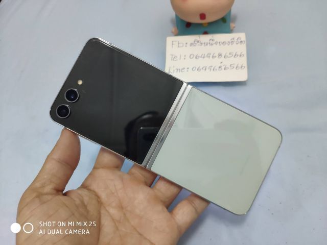 z flip 5  สงยๆ5500บาทตำหนินิดใช้งานปรกติ